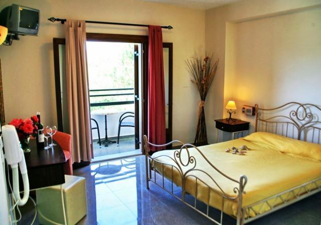 Hotel Pela สกาลากาลโลนิส ห้อง รูปภาพ